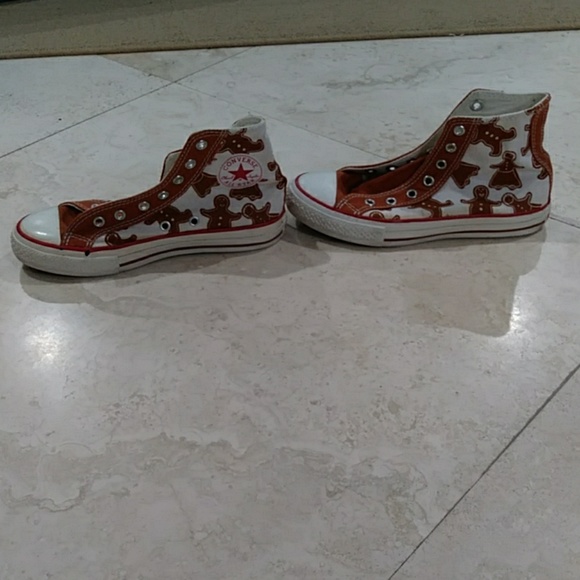 Authentic Rare Gingerbread Men Converse - Picture 4 of 6